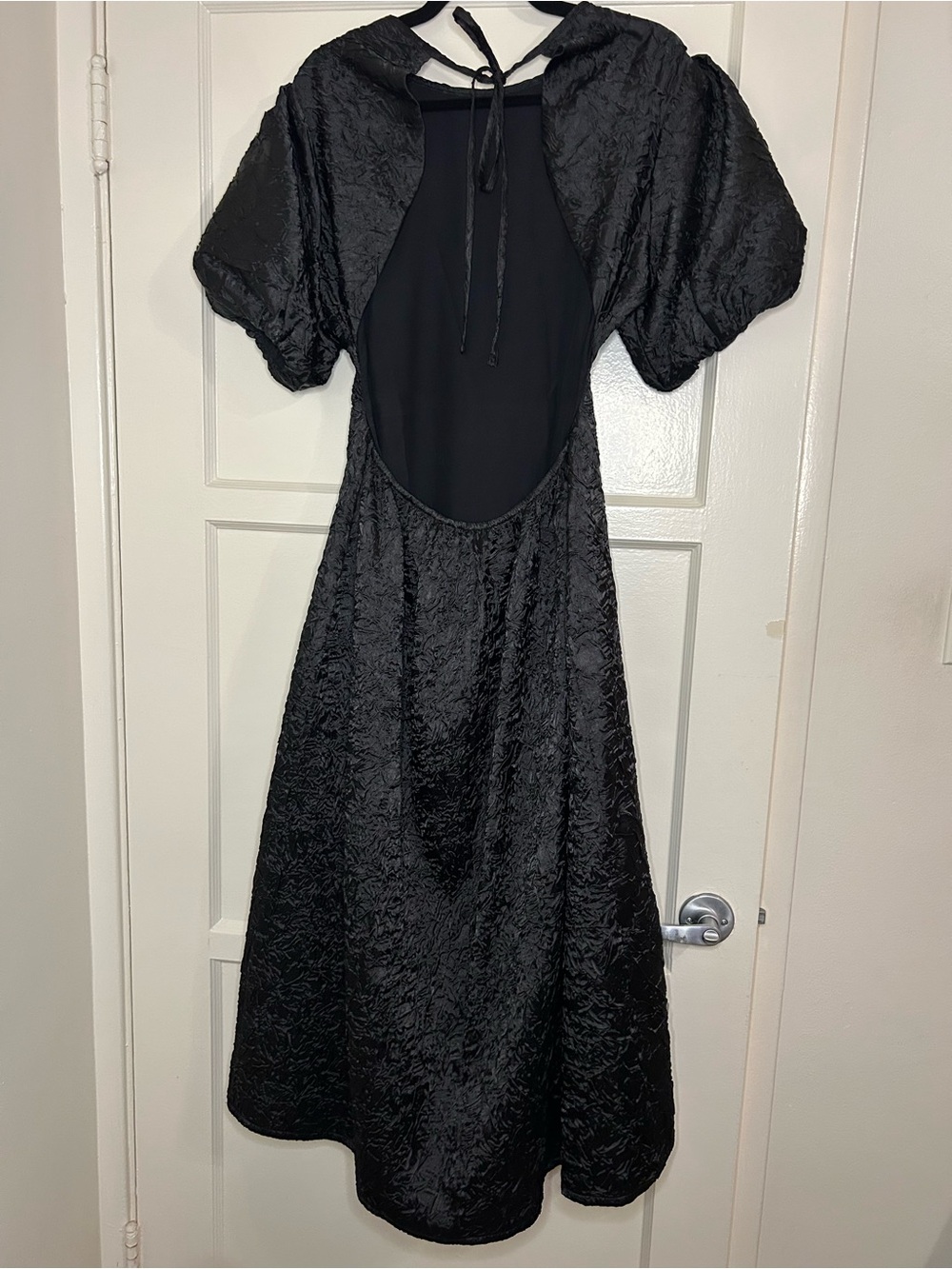 Lisa Says Gah Black Puff-Sleeve Maxi Dress - Picture 6 of 8